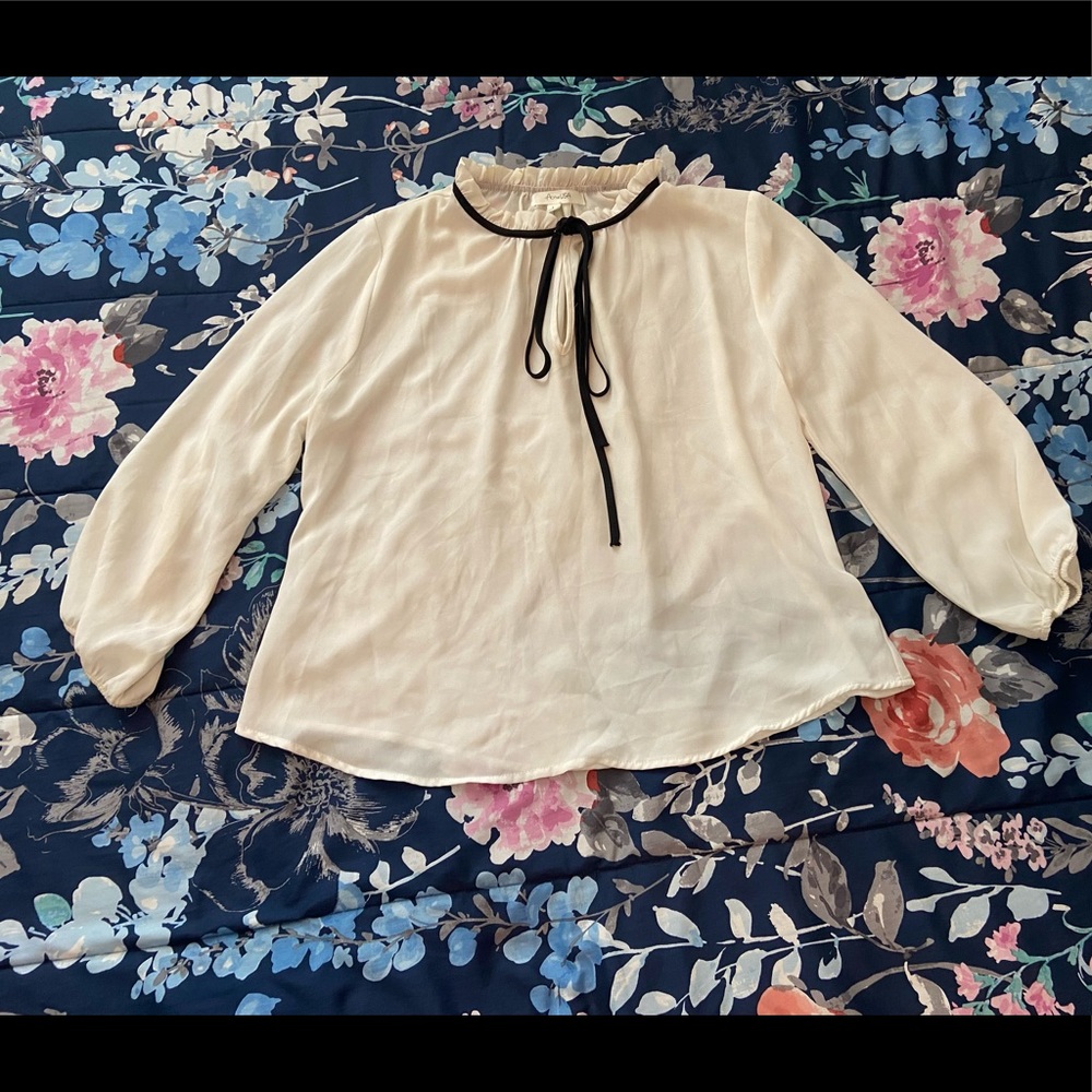 Whit Blouse